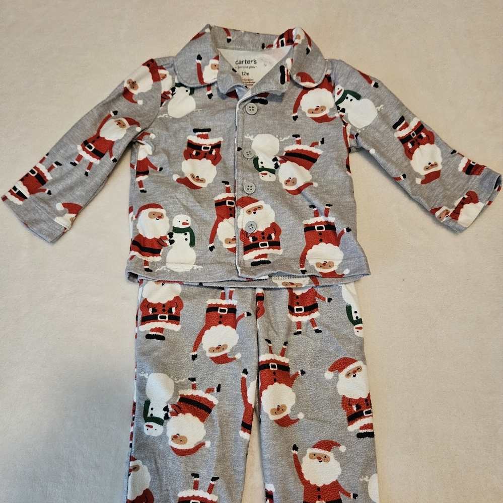 EUC Comfy Baby Santa Pajamas Size 12 Months
